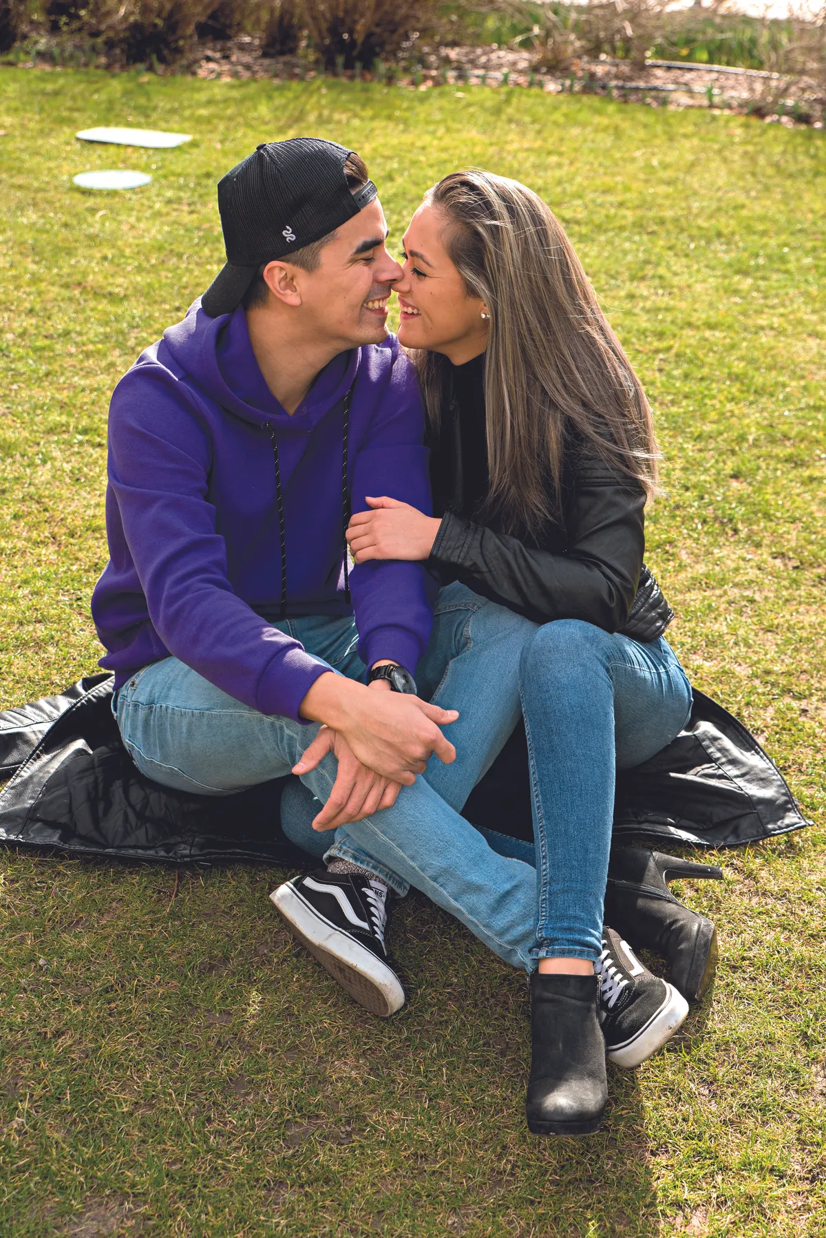 Békefi Viki és Feng Ya Ou - Építkeznek, közben lopott órákat is szereznek maguknak, a nagymama segít a gyerek mellett - RIPOST
