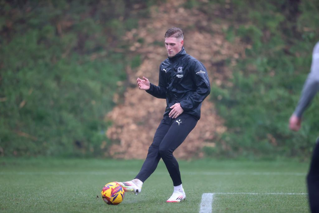 Szűcs Kornél a sérülése után edzésbe állt, de edzője szerint még korai lenne a vasárnapi játéka Szoboszlaiék ellen