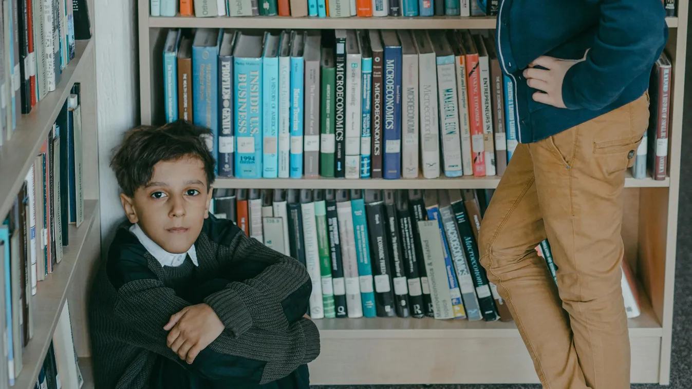 A megalázott fiú még iskolába sem mer menni