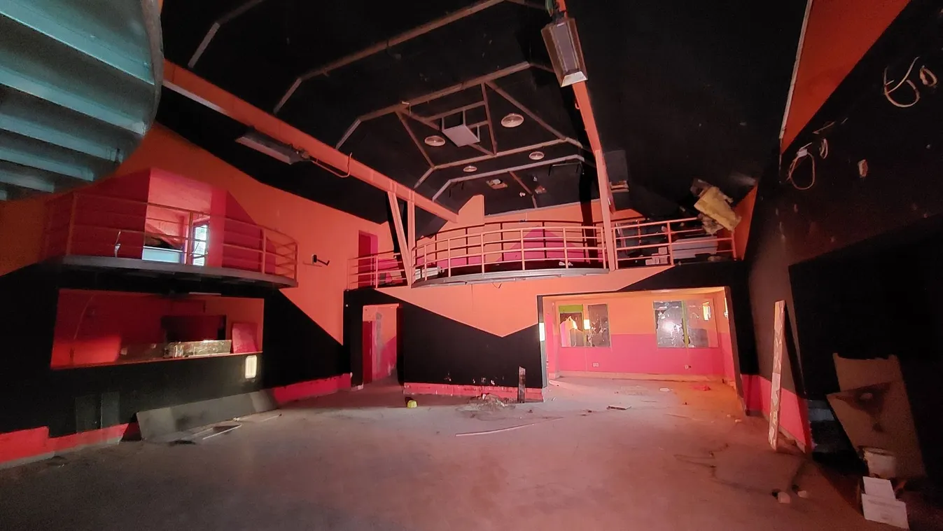 Rejtélyesen tűntek el a bulizó fiatalok