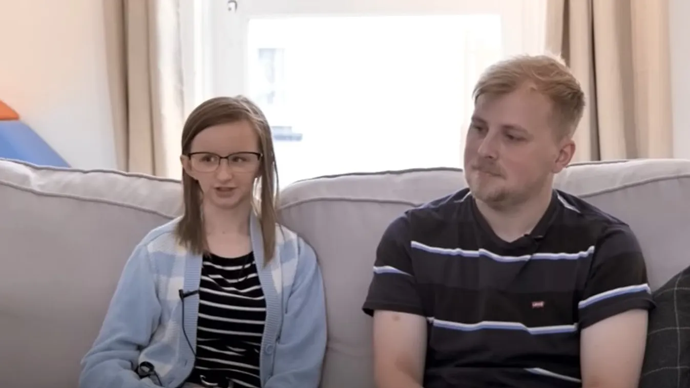 "Az emberek mindennek elhordanak, amiért egy "12  évessel" randizom, de szerelmünk valódi"