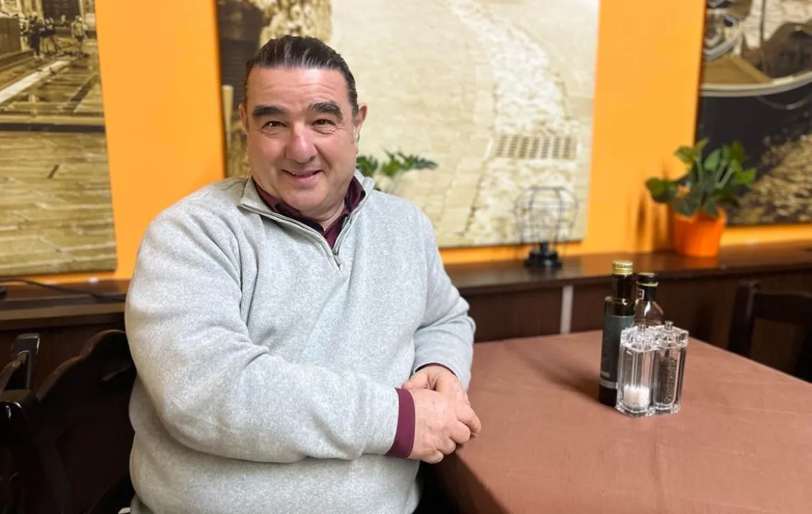 Alessandro három pápát is szolgált a Vatikánban