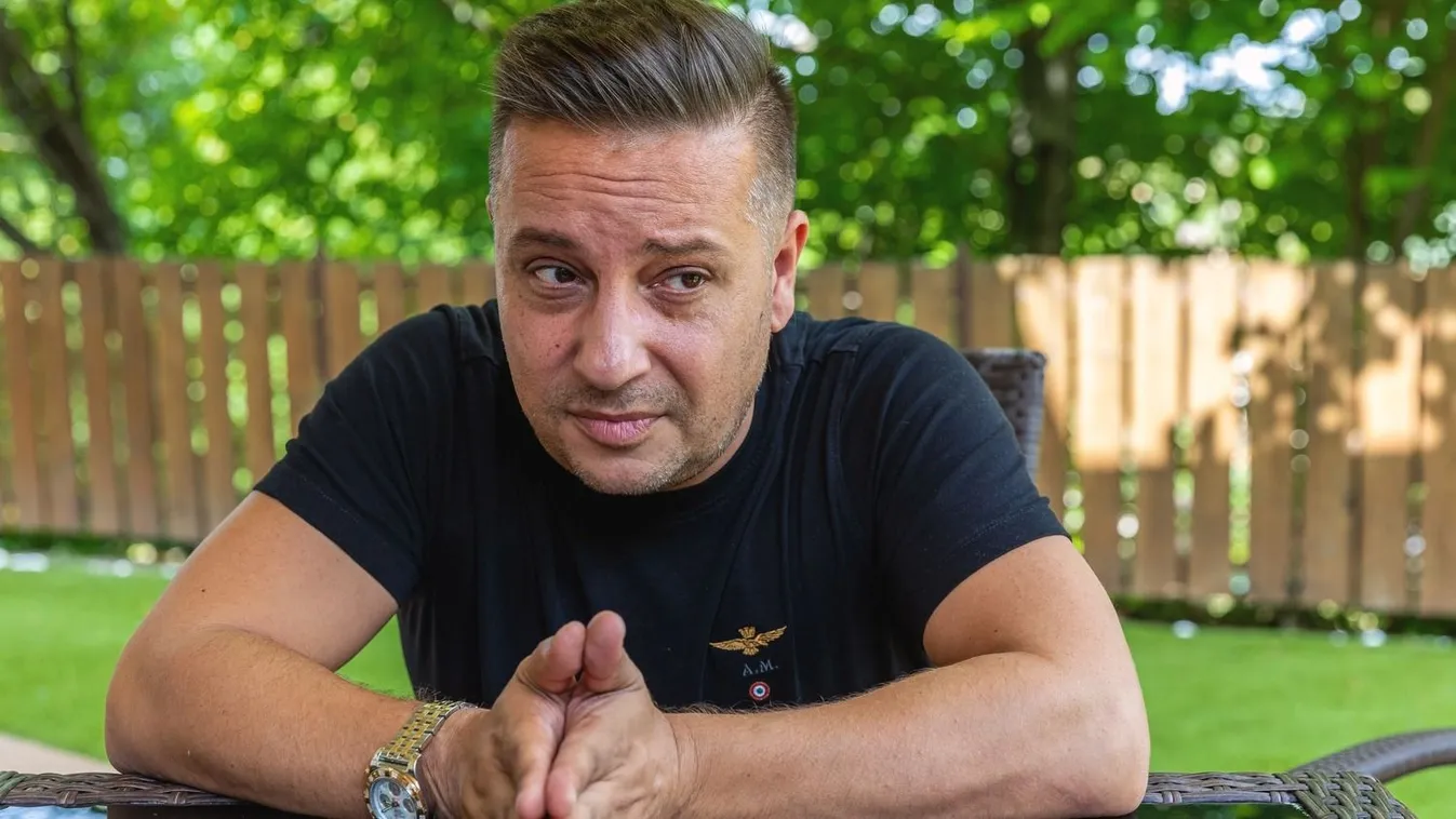 Hoppá, ezt üzente L.L. Juniornak a TV2 elvált sztárja