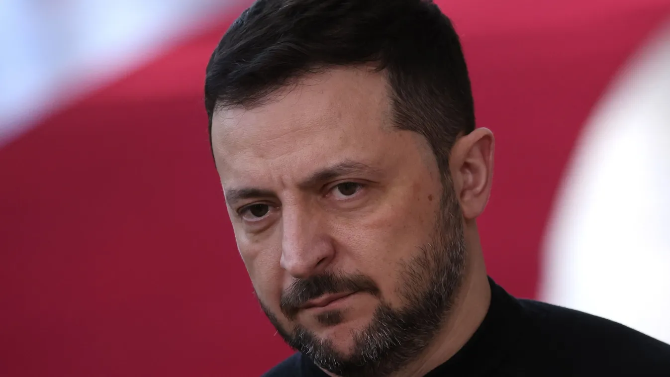 Ukrán befőttesüvegekbe, szatyrokba kerülne az uniós pénz