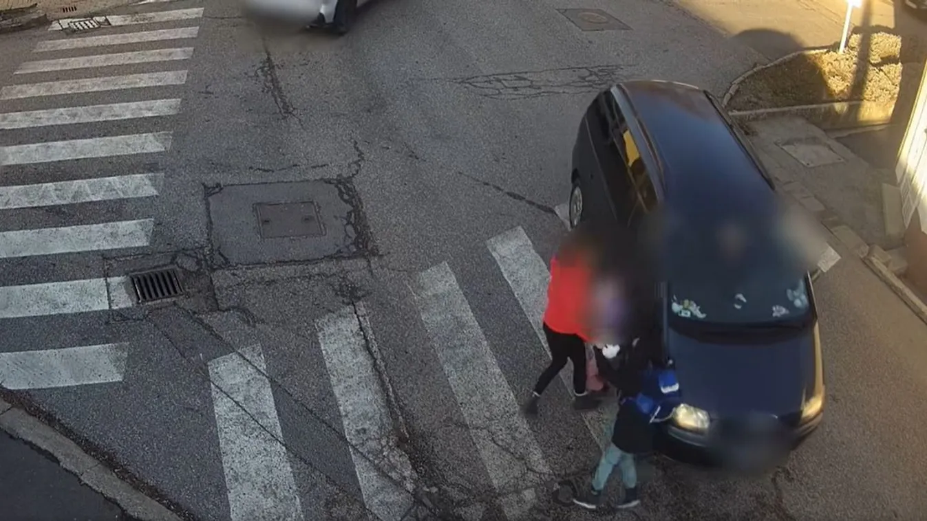 Zebrán ütöttek el két kisgyereket