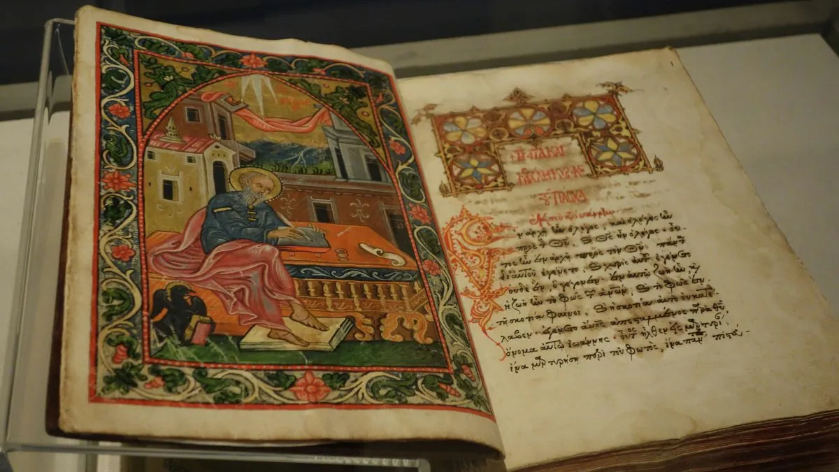 Eddigi jóslatai a majdnem ezer éves könyvnek beváltak, így van mitől tartani. 