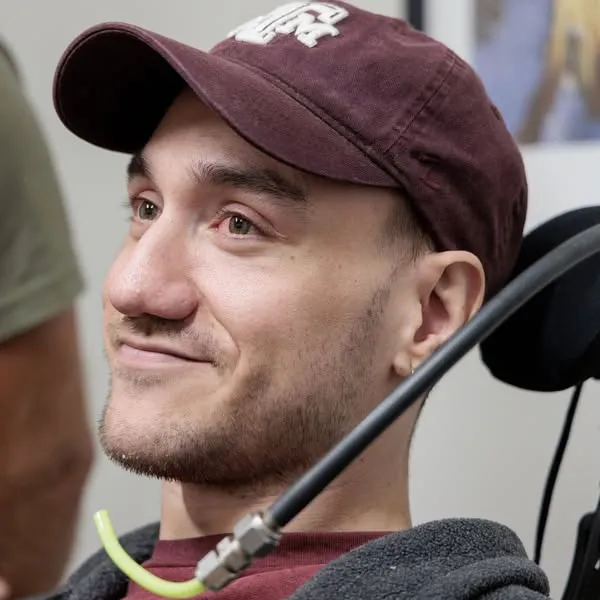 agyba ültetett számítógép, Noland Arbaugh, Neuralink, chip