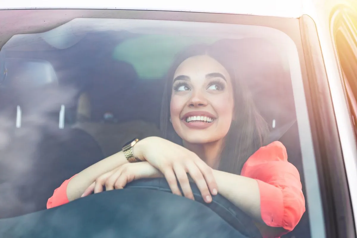 Szélvédő Happy,Brunette,Woman,Driving,A,Car.,Portrait,Of,Beautiful,Caucasian