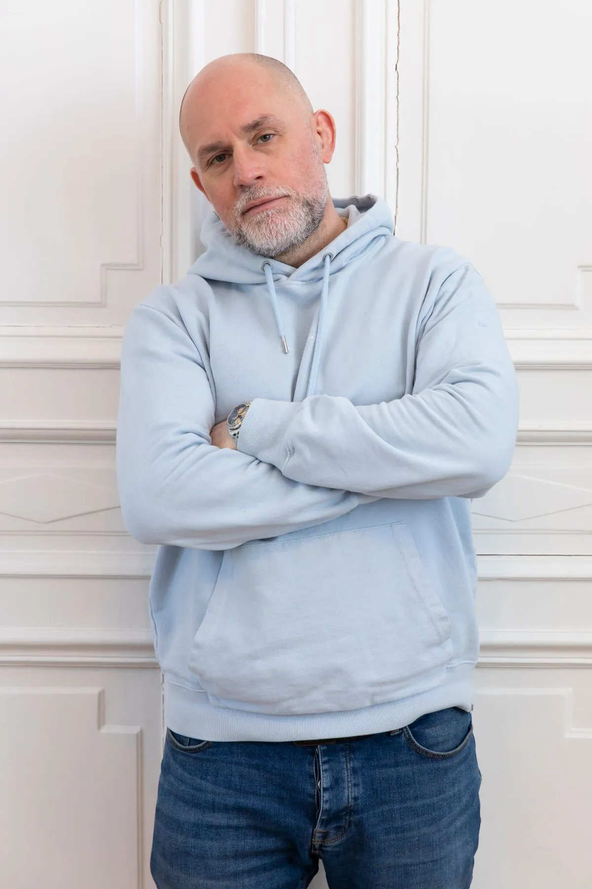 Dopeman lánya felnőtt nővé vált, így tündökölt fehér ruhájában. 