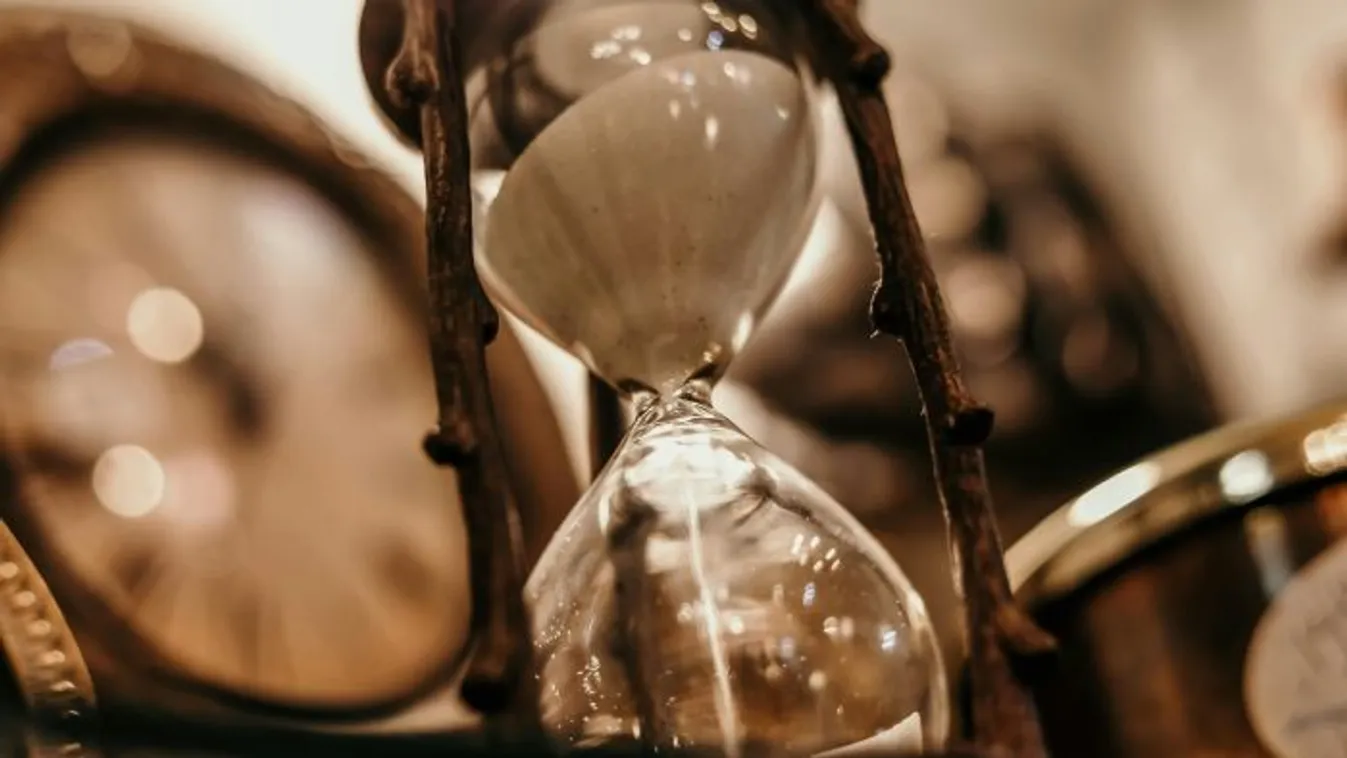 Az időutazás nem csupán lehetséges, de már meg is történt!