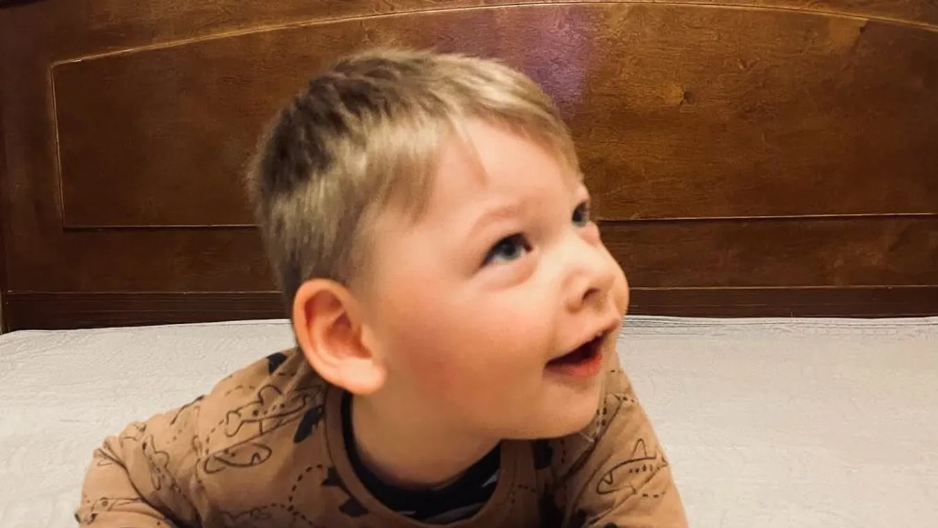 Az oxigénhiánnyal született Áron terápiájára gyűjtenek