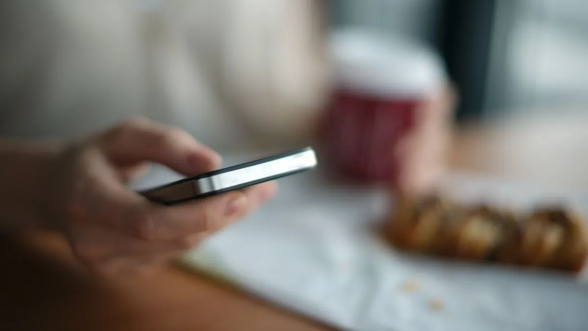 telefon, üzenet, messenger, újabb csalási trükk