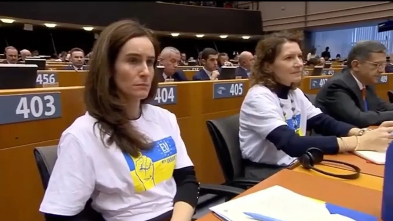 Brüsszel Péter és az ukrán pólós Tisza-képviselők: az ő szívük kék-sárga!