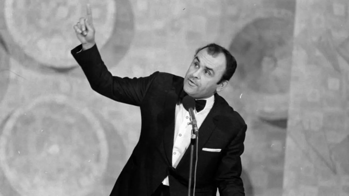 Retró kvíz: mennyire emlékszel a legnagyobb nevettetőkre?