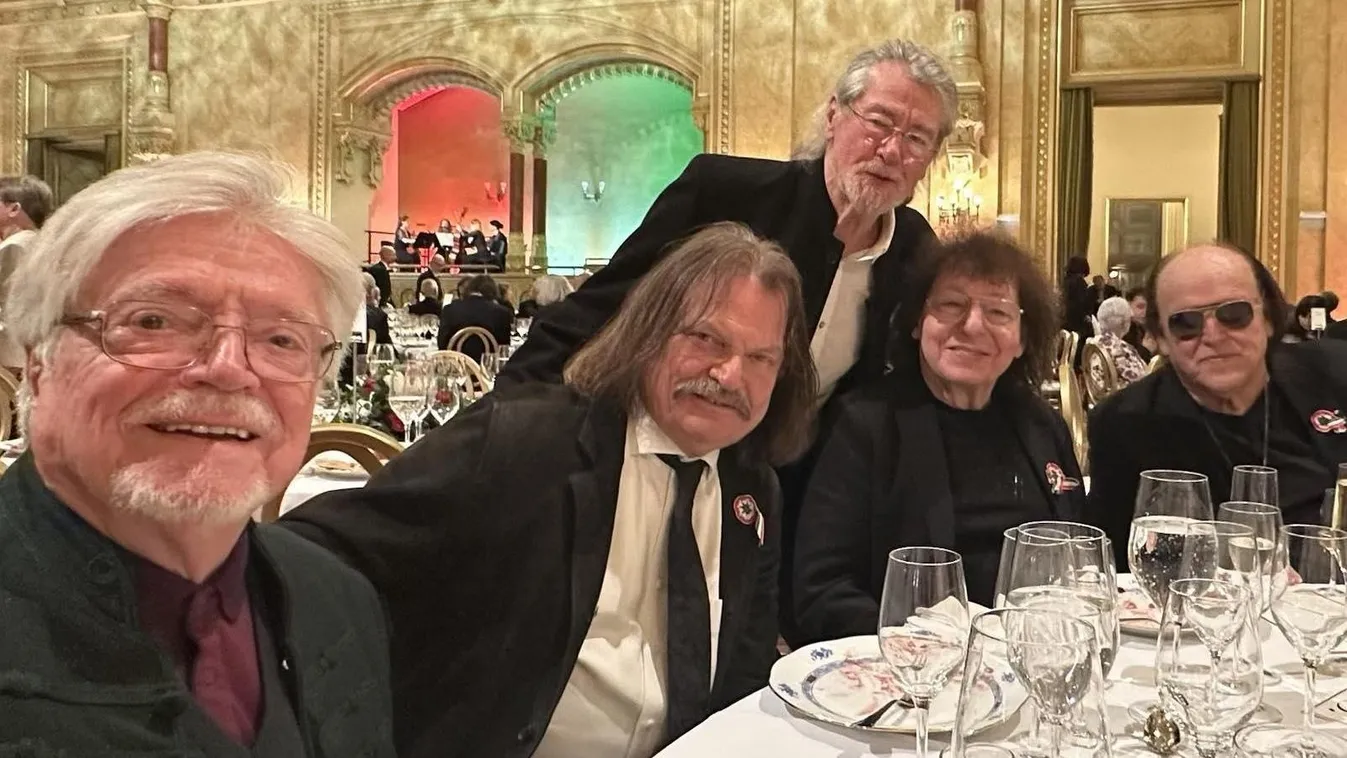 Hoppá! Kossuth-díjas zenei legendák vacsoráztak együtt