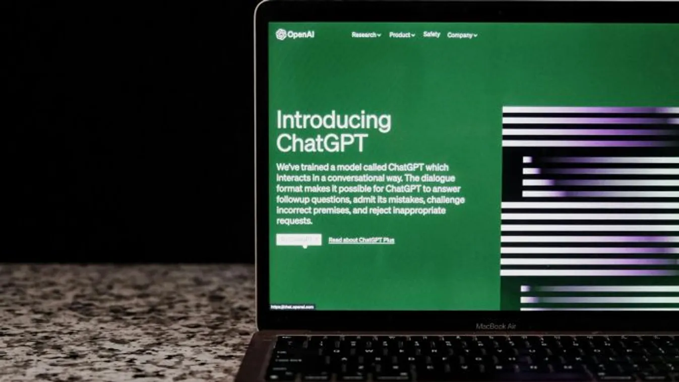 Mindent tud rólad a ChatGPT?