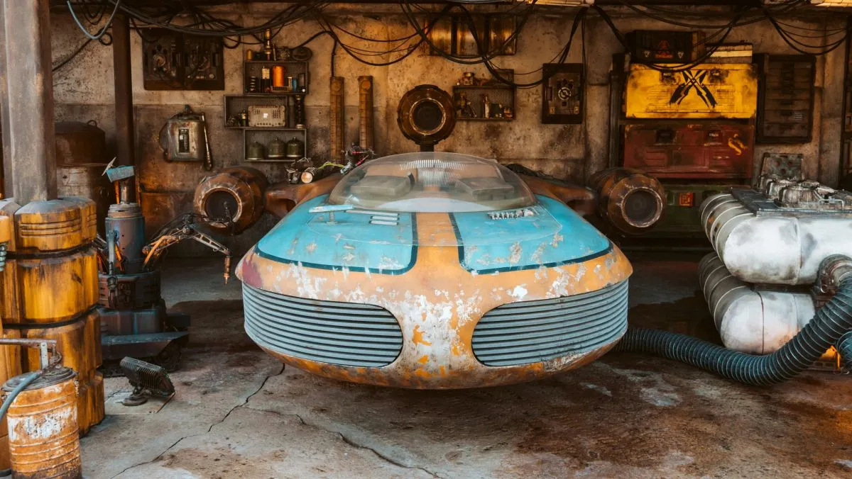 Rendkívüli tehetségének köszönhetően számtalan dolgot megjavított a férfi, köztük világháborús repülőket is. 