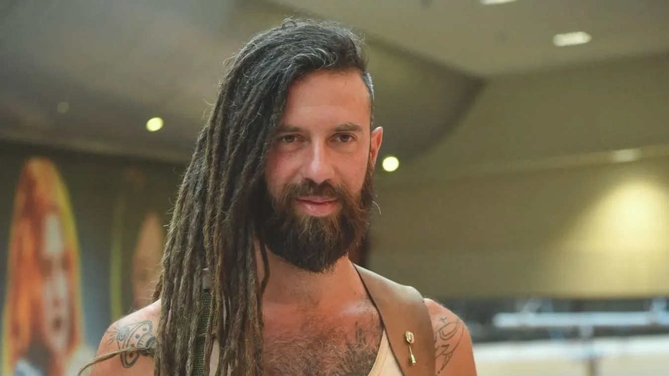 Így néz ki valójában Varga Viktor új barátnője