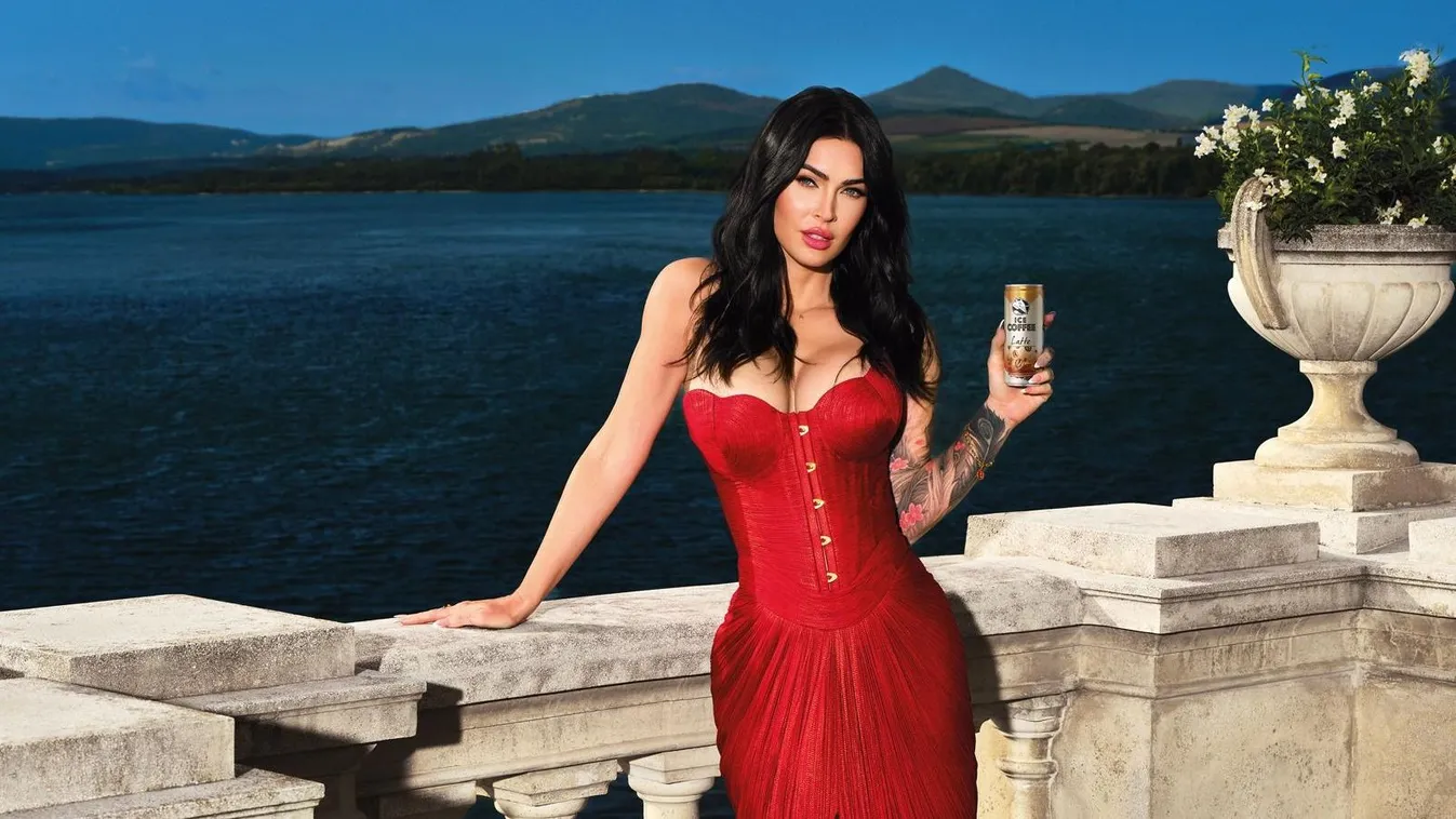 Ez nagyot fog szólni: igazi bombázó csatlakozott a HELL-hez!