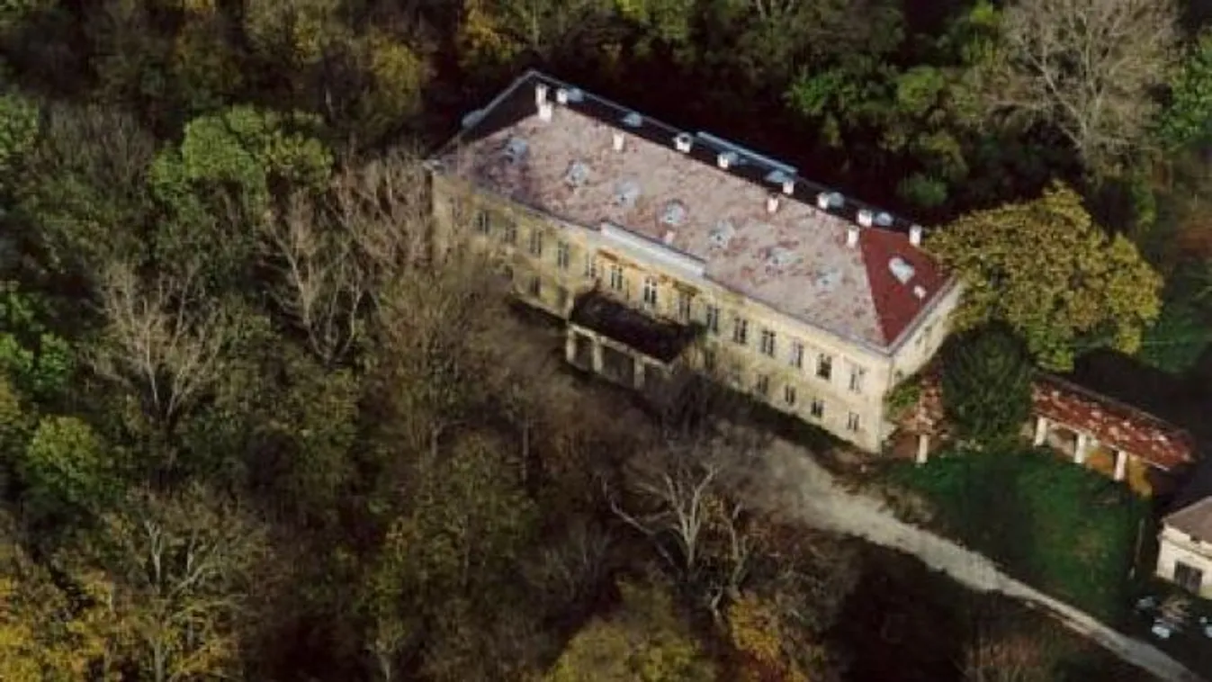 Egy gyerek szellemét fotózta le a magyar férfi