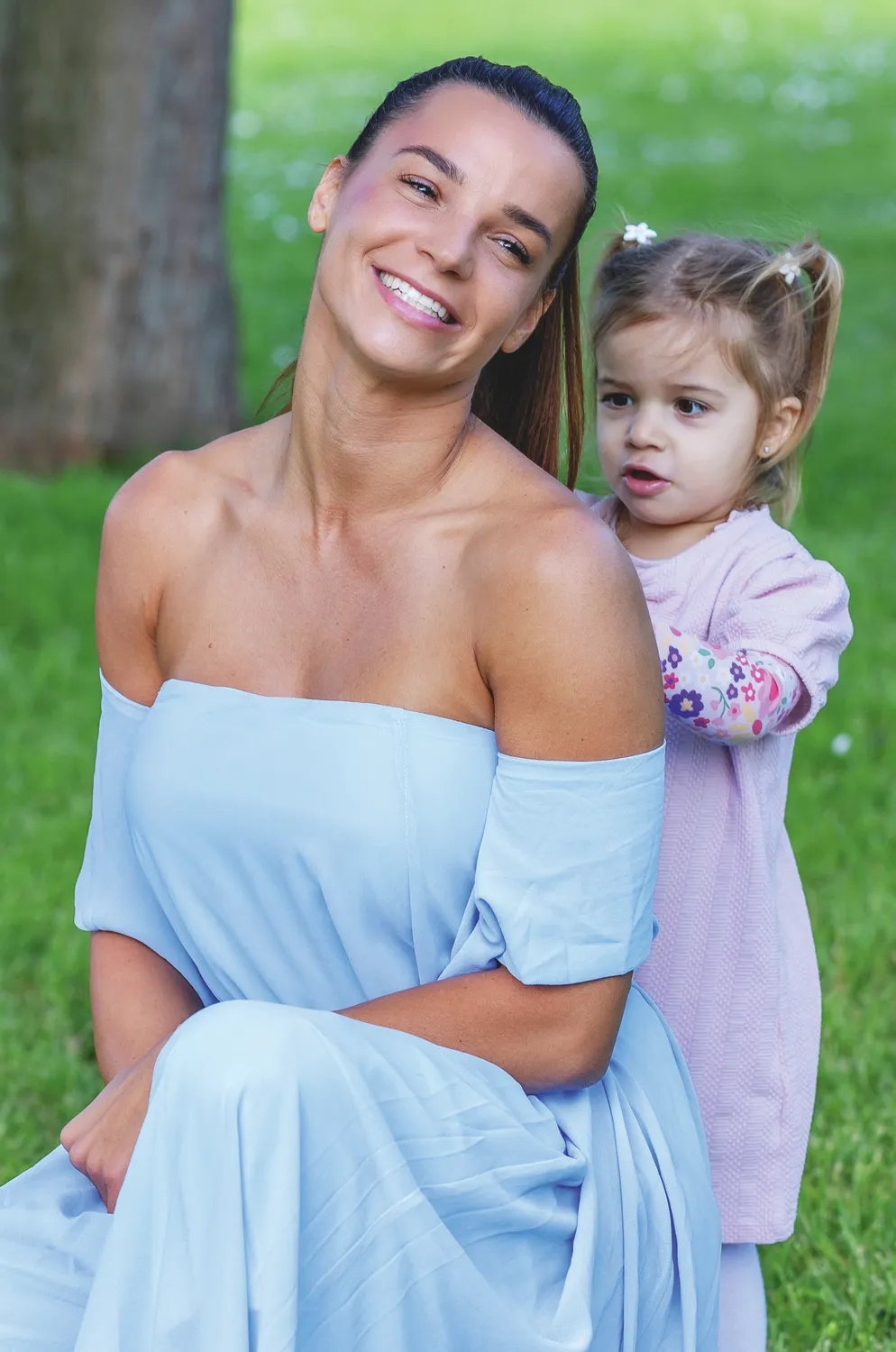 Katona Renáta, korábban ismertebb nevén, Berki Mazsi lánya, Emma nagyon szeret Natival programozni.