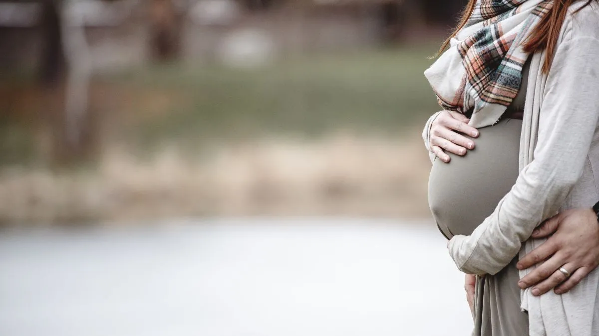 alt=Egy fiatal nő őszinte vallomása arról, miért bánta meg, hogy újra összejött gyermeke édesapjával