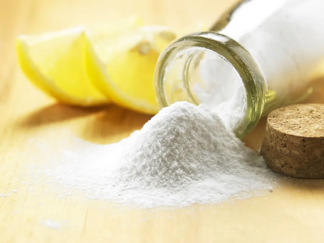 Só és citrom Bottle,Of,Baking,Soda,On,The,Wooden,Table