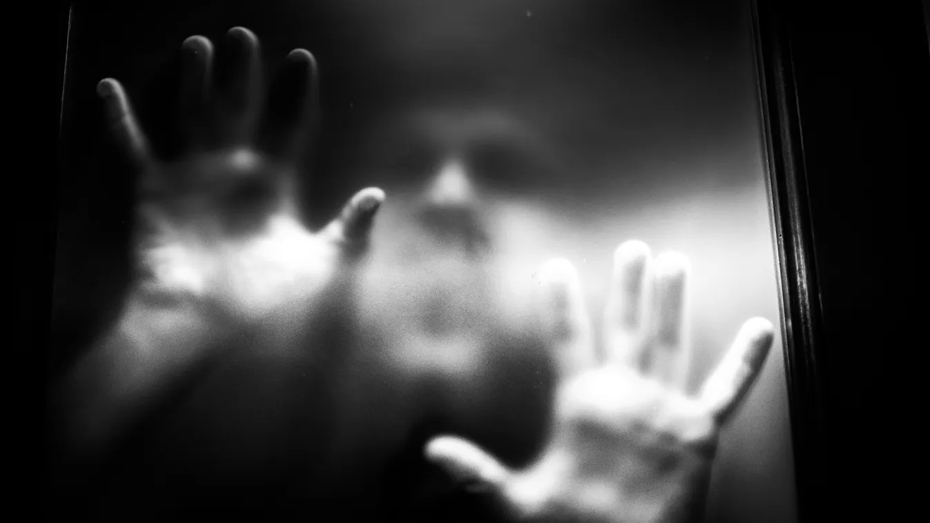 Szellem üzent, ezt a dalt választotta