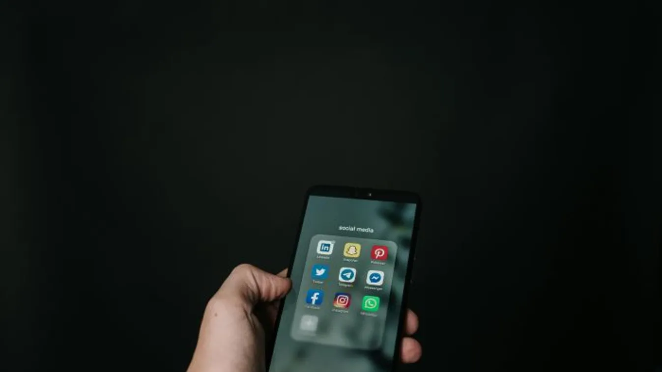 Jelentős változást jelentett be a Facebook tulajdonosa