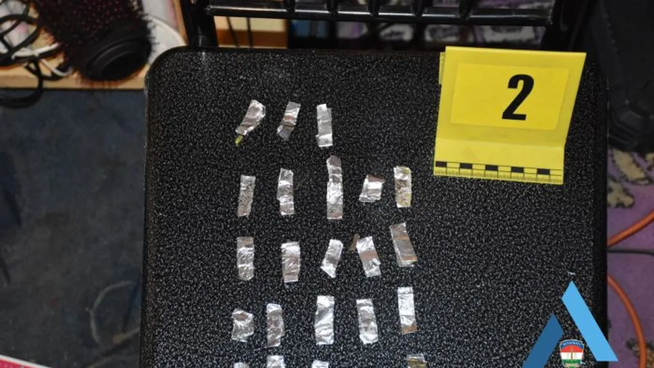 Veszélyes, amit egy 33 éves magyar nő zoknijában találtak