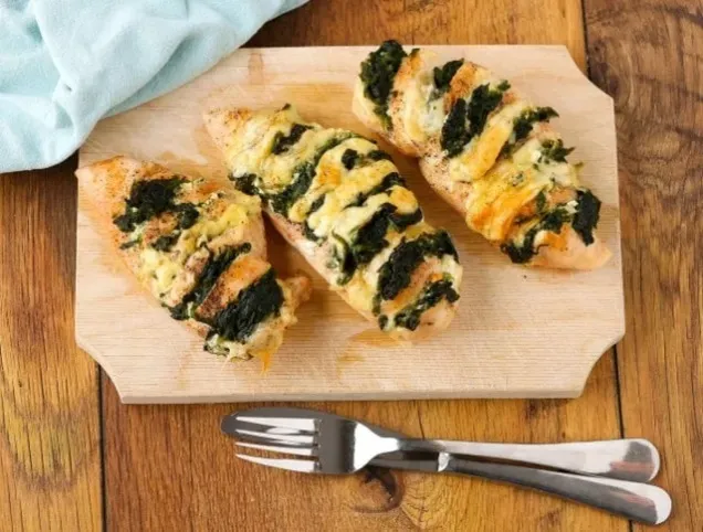 Spenóttal töltött csirkemell