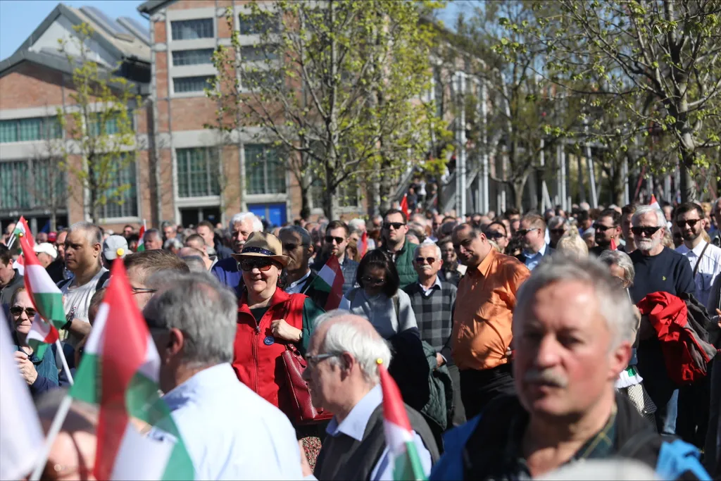 Bayer Zsolt tüntetés