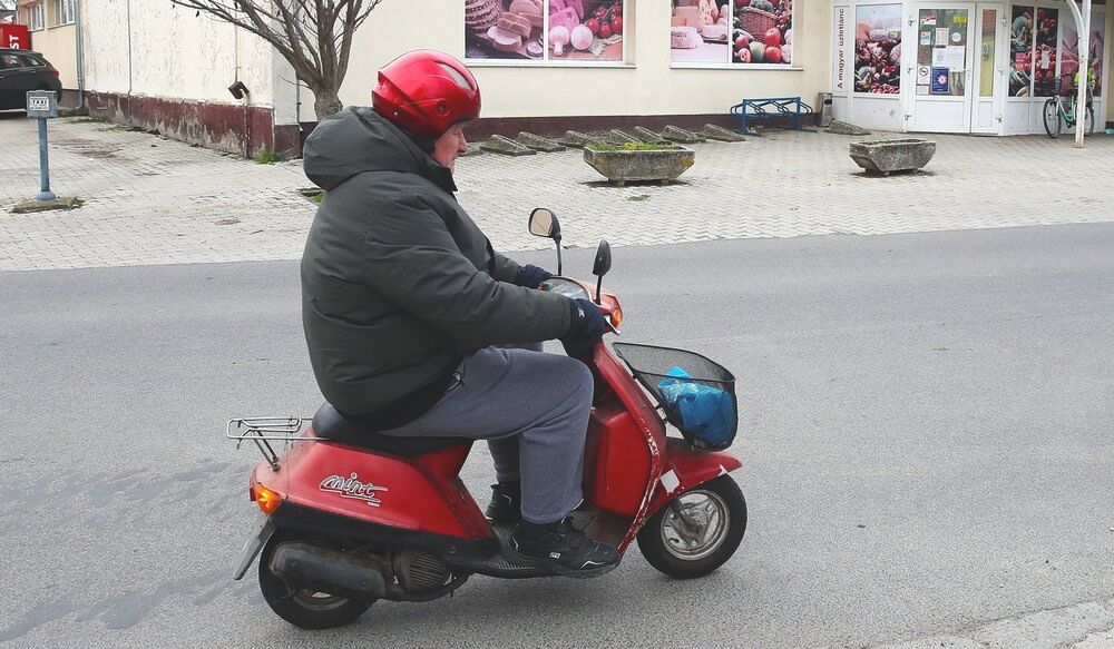 robogó, segédmotor, motoros
