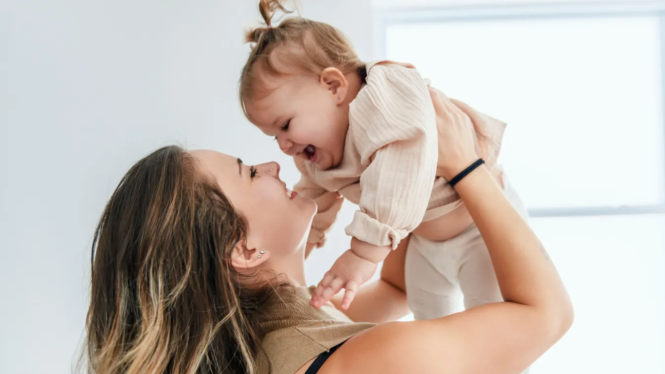 Megszavazták az édesanyáknak járó adócsökkentéseket