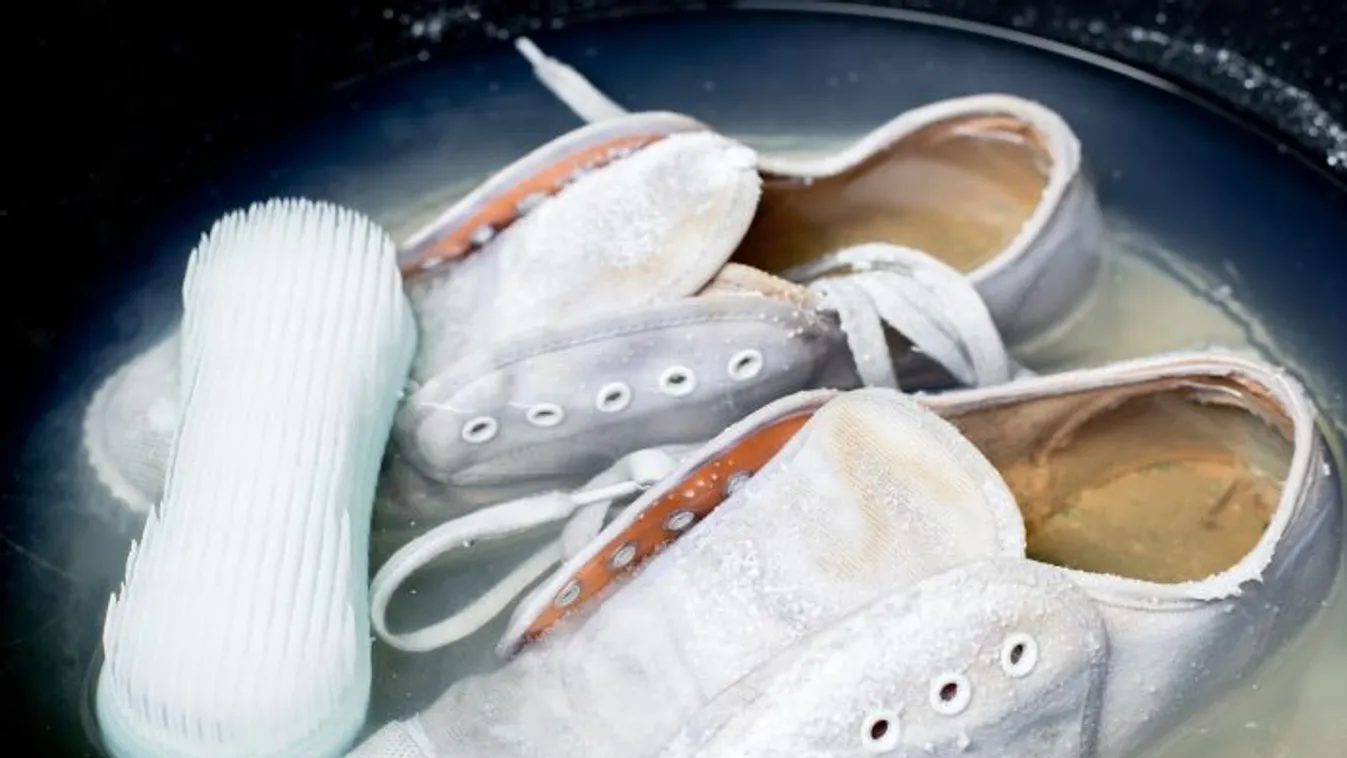 Szórj szódabikarbónát a kedvenc cipődre!