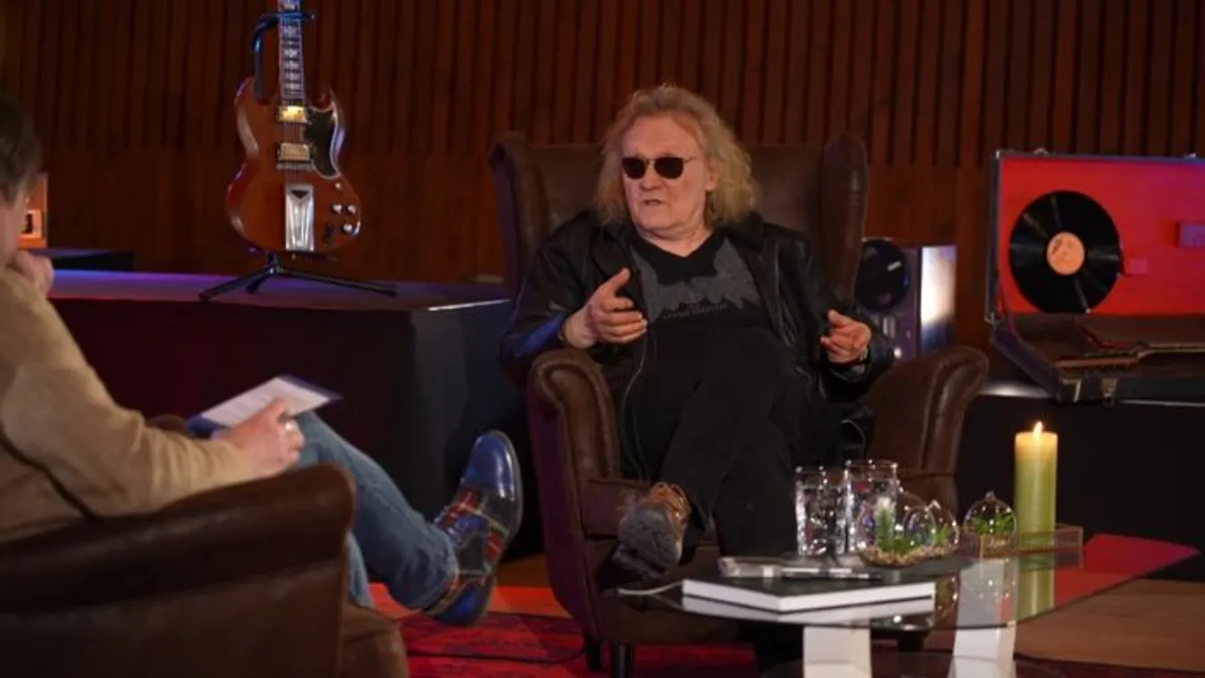 Charlie őszintén vallott a zenészélet kihívásairól