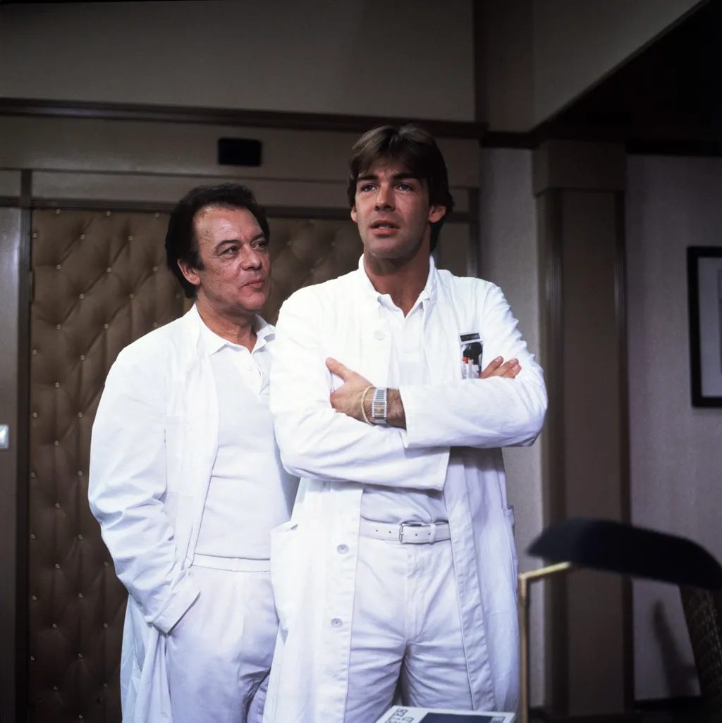 Galéria - Tévés sztárdokik egykor és most RIPOST
