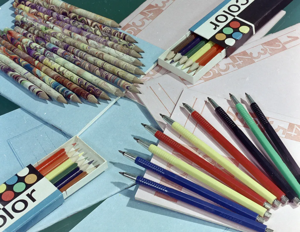 Color ceruza reklám, 1971