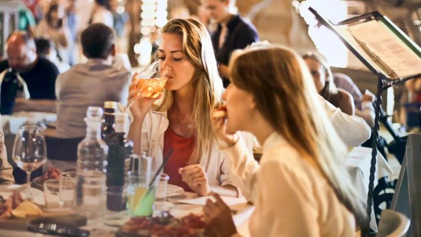 Váratlan fordulatot vett egy vacsorameghívás