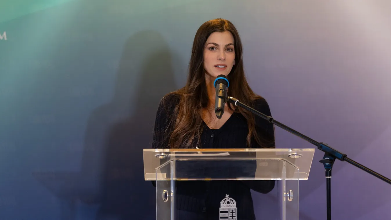 Szentkirályi Alexandra: Ne hagyjuk, hogy a fejünk fölött döntsenek, mondjuk el a véleményünket a Voks 2025-ön