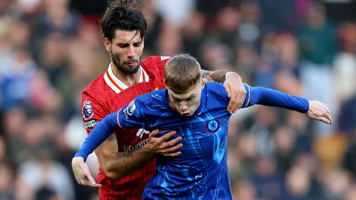 Szoboszlai (balra) vasárnap újra összecsaphat Palmerrel a Chelsea-Liverpool meccsén