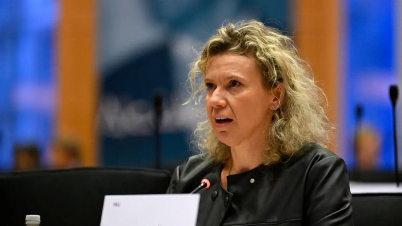 Kollár Kinga szégyelli, hogy magyar! Döbbenetes videó