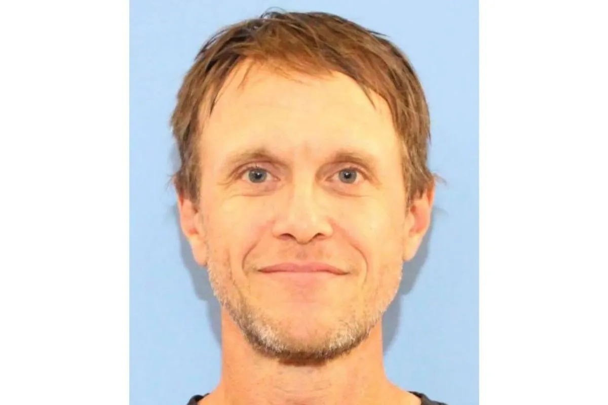 A gyilkosság helyszínén a rendőrség egy üzenetet is talált az elkövetőtől, ami hamar elvezette őket Jeffrey Zizzhez.