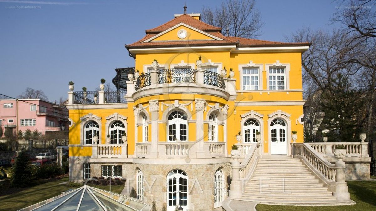 A szavunk is elállt, levegőt se kaptunk a budai villa fotóitól