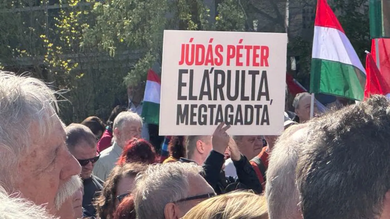 Teljes pánik: már kutatócég vizsgálja, le kell-e mondania a hazaáruló Kollár Kingának