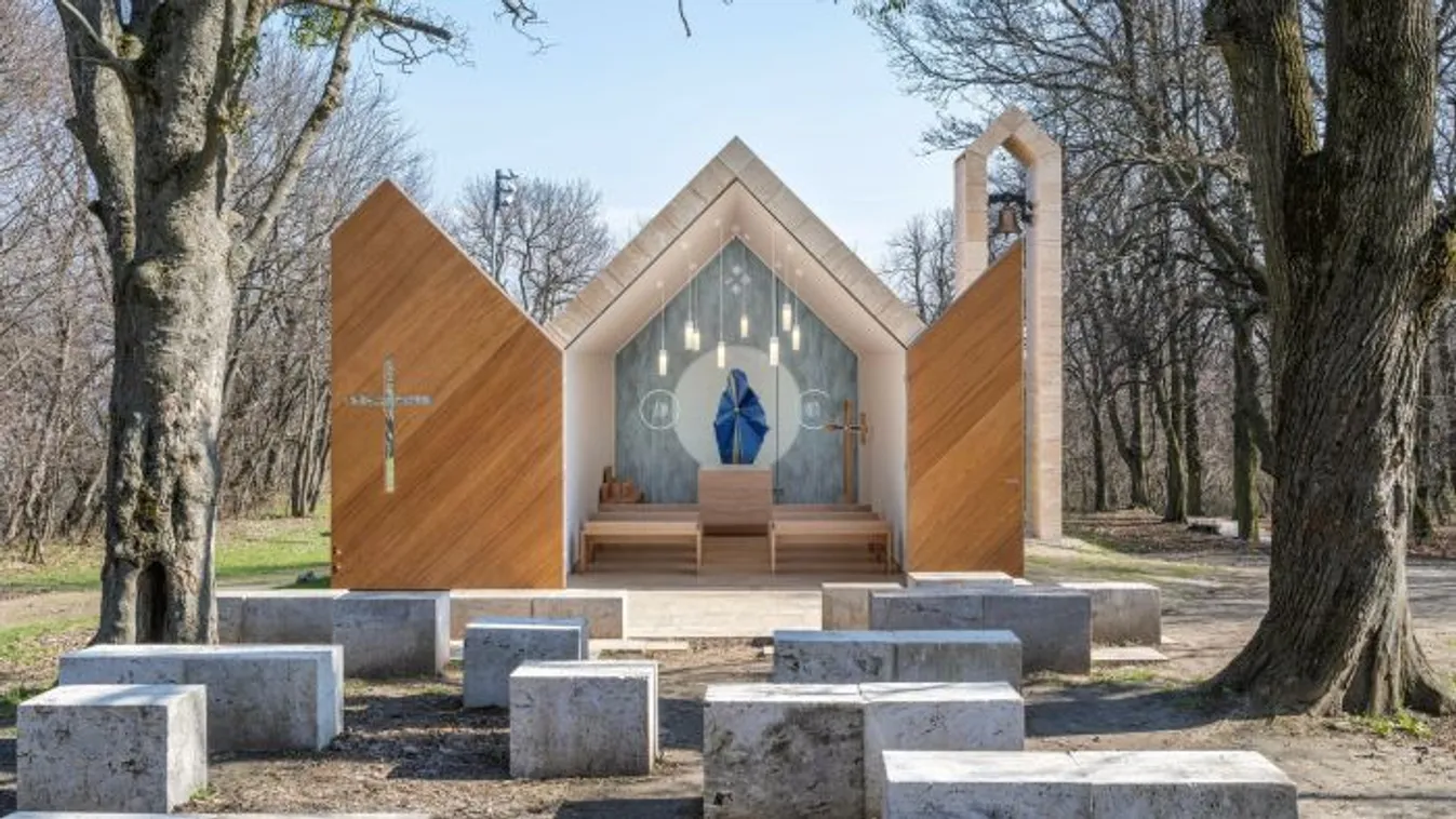 Ez a magyar kápolna magán viseli Ferenc pápa jelét