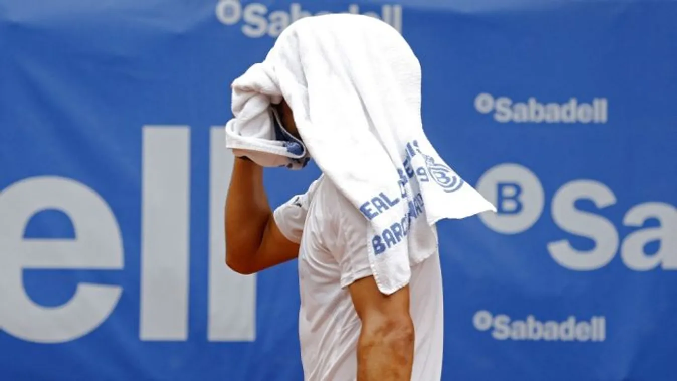 A nemi szervét mutogatta a bíróknak, leléptették az alpári teniszezőt