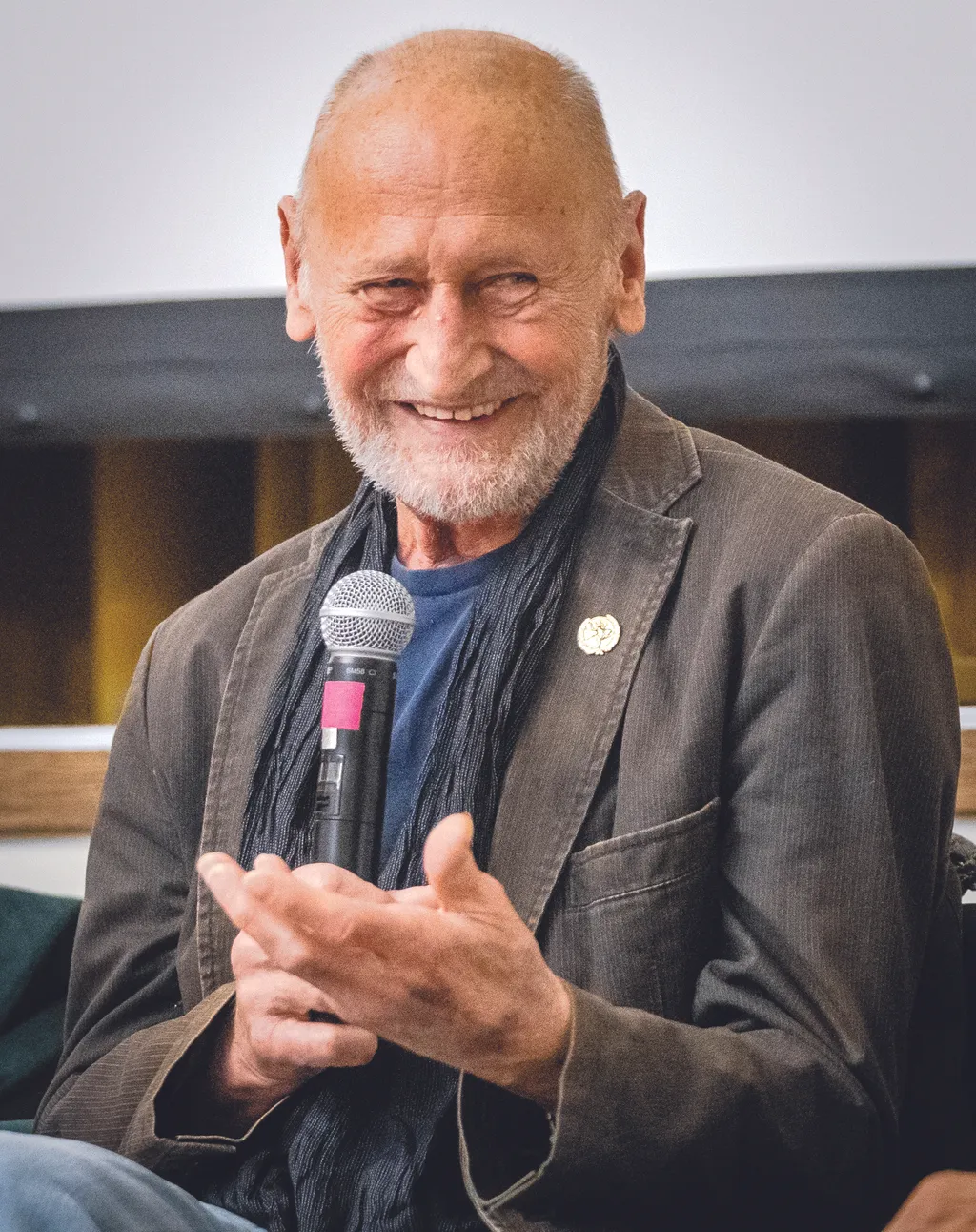 Galéria - Tévés sztárdokik egykor és most RIPOST
