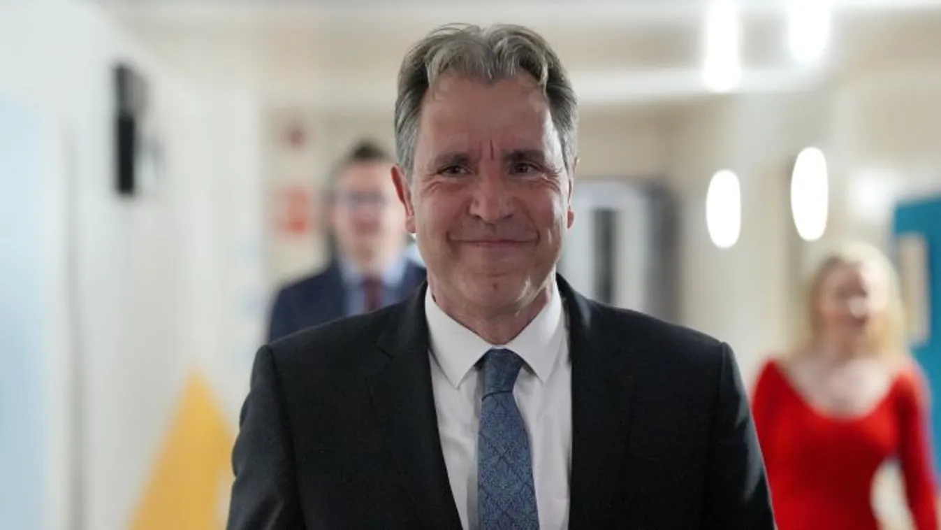 Pedofilbotrányba került egy brit baloldali képviselő