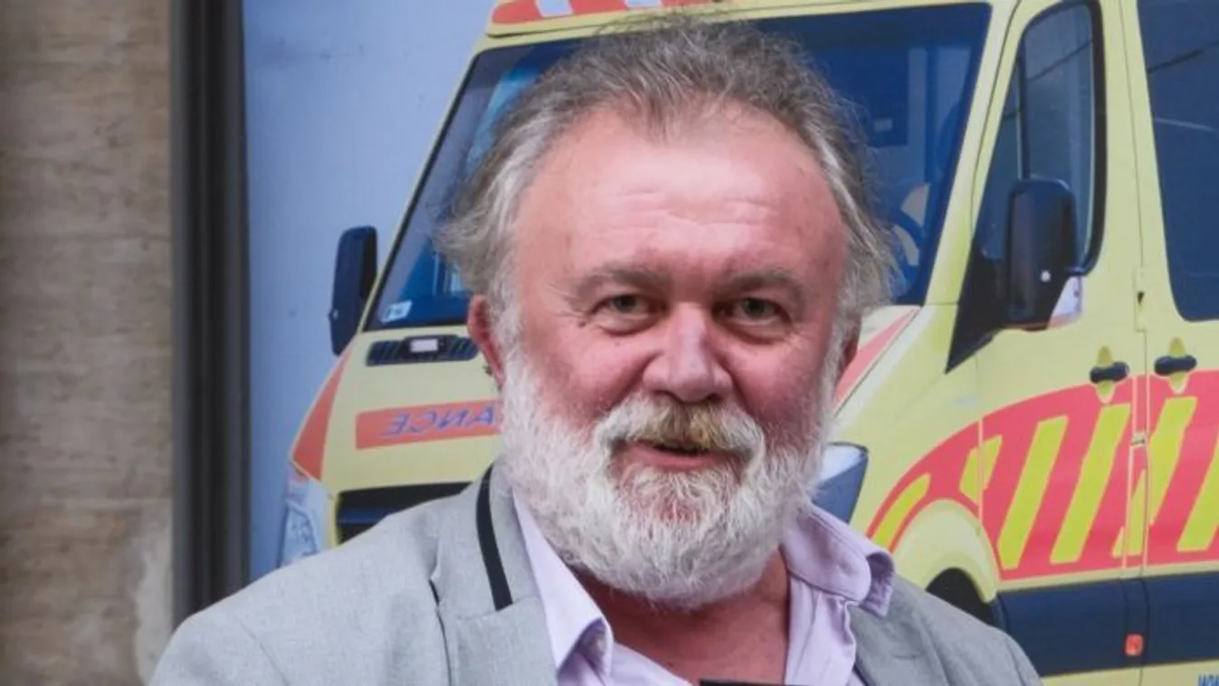 Így segíti évek óta a mentők munkáját Csuja Imre